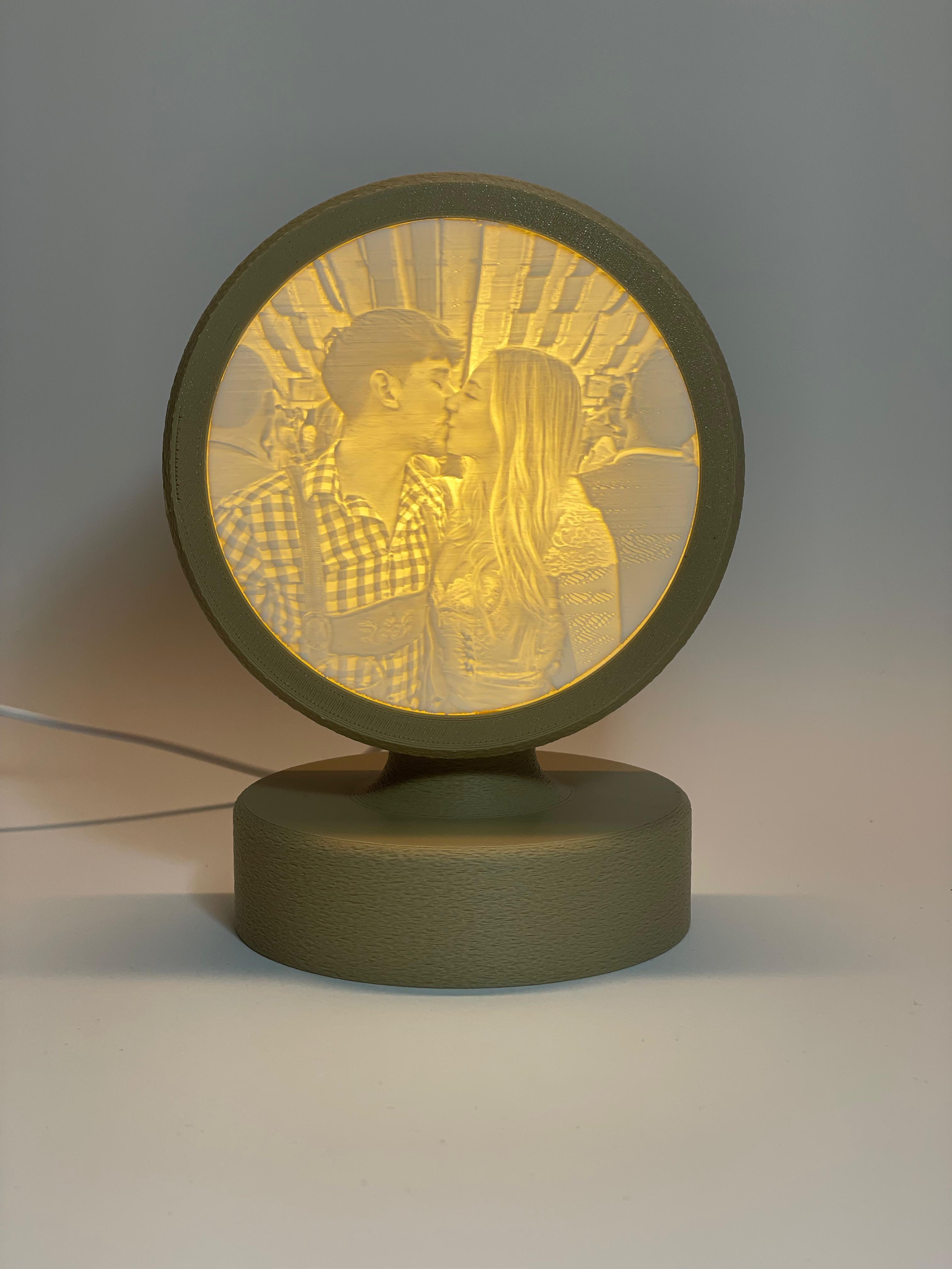 LumiCircle – Personalisierte Lithophane mit LED