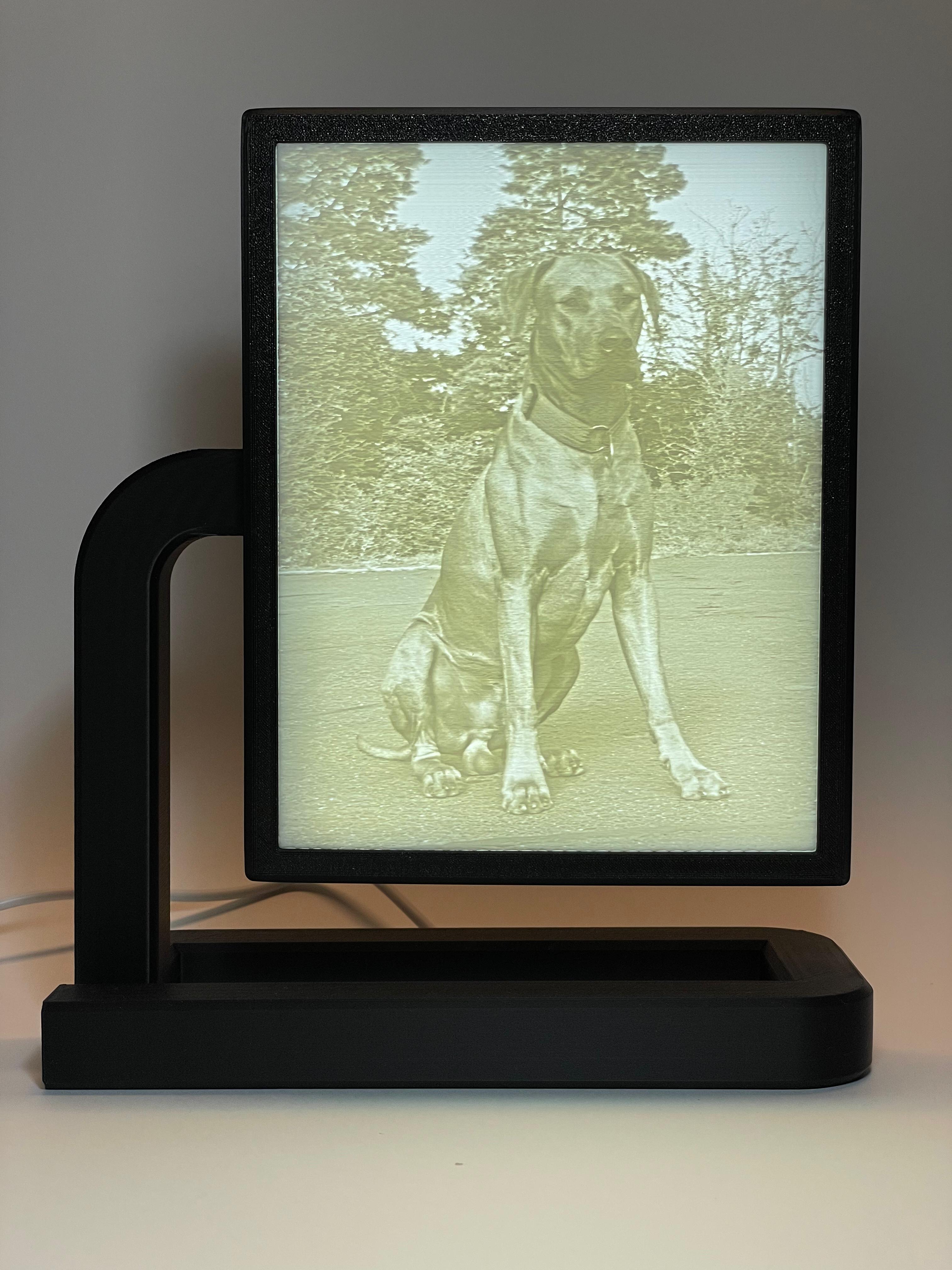 LumiFrame – Personalisierte Lithophane mit LED