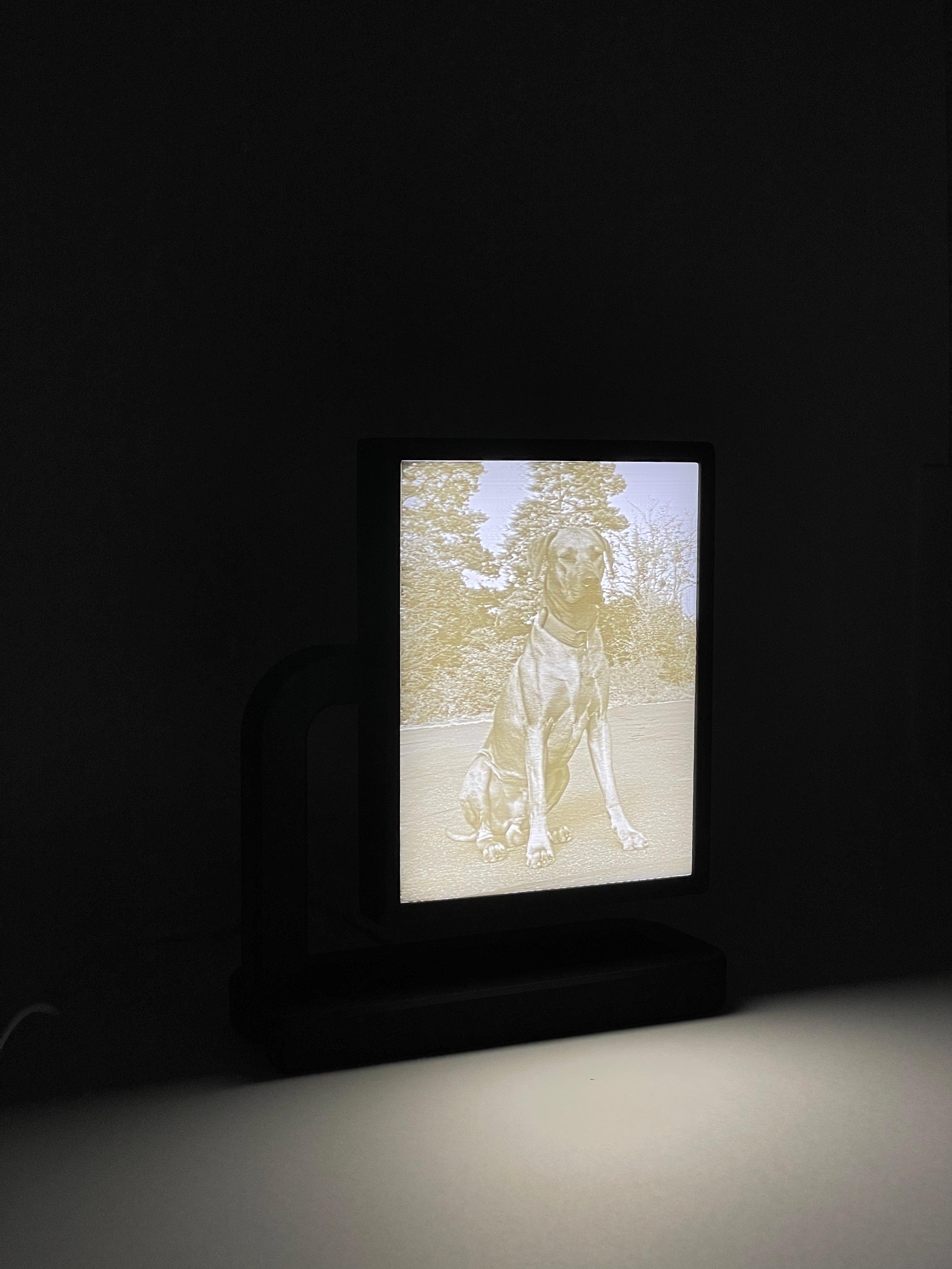 LumiFrame – Personalisierte Lithophane mit LED